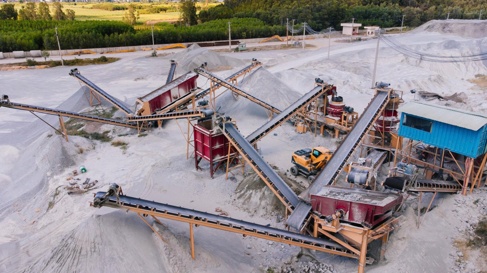 Sản xuất đá vật liệu xây dựng