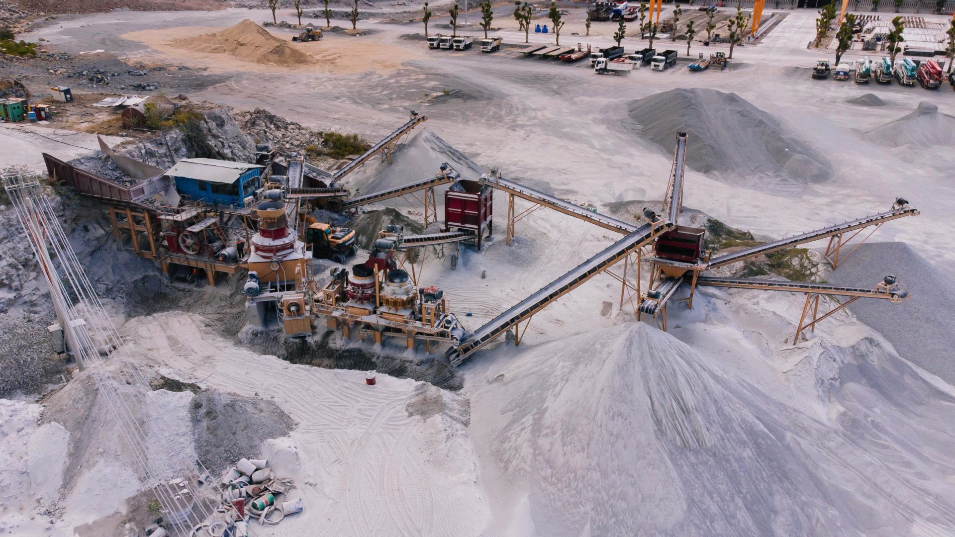 Sản xuất đá vật liệu xây dựng