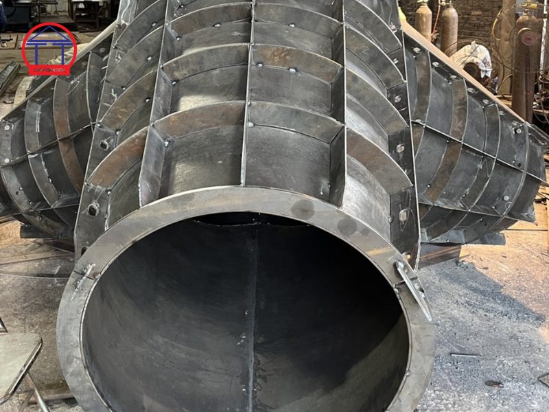 cốp pha trụ chắn sóng 