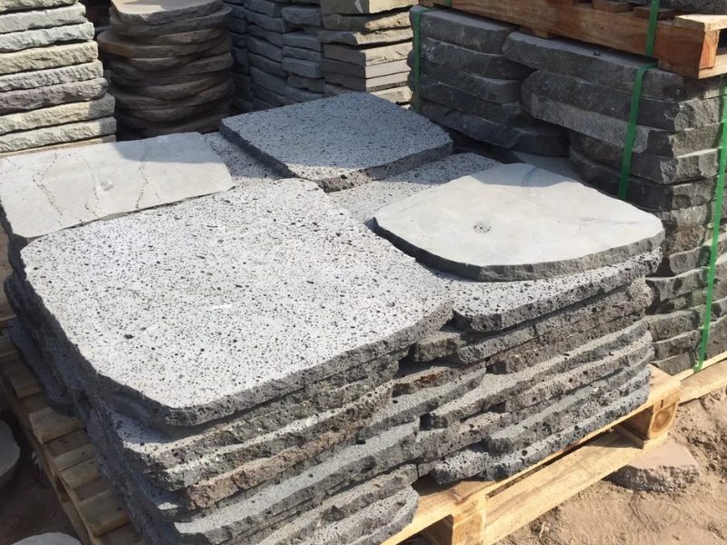 Cập nhật bảng báo giá đá lát sân vườn mới nhất 2026 Cập nhật bảng báo giá đá lát sân vườn mới nhất 2026