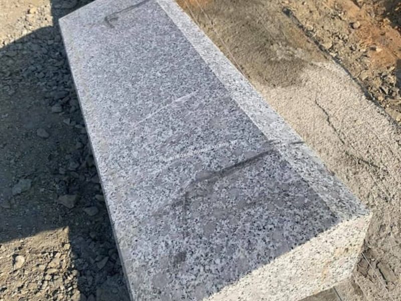 So sánh đá bó vỉa tự nhiên và bó vỉa bê tông chi tiết 