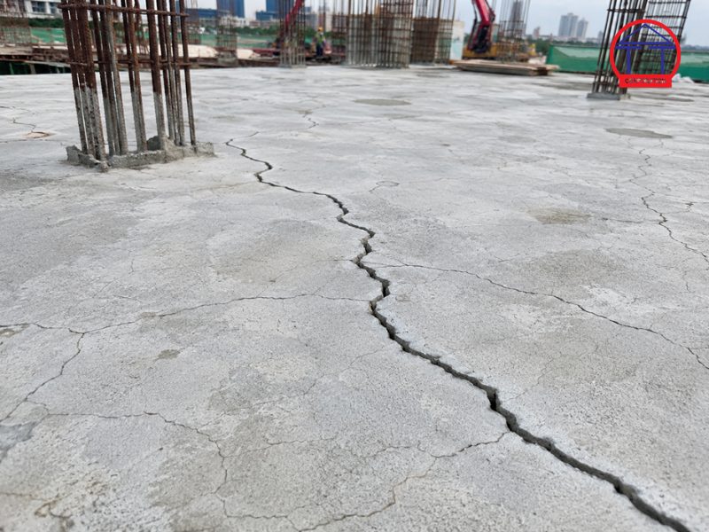 Nguyên nhân bê tông bị nứt và cách hạn chế hiệu quả Nguyên Nhân Bê Tông Bị Nứt