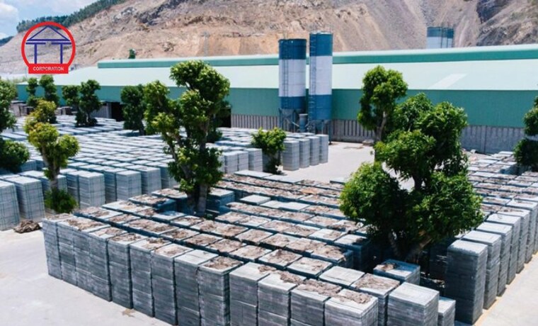 Tiêu chuẩn gạch không nung TCVN 6477:2016 và mác gạch Bãi thành phẩm gạch không nung xếp trên pallet tại Nhà máy Sản xuất VLXD Thành An Phú Yên